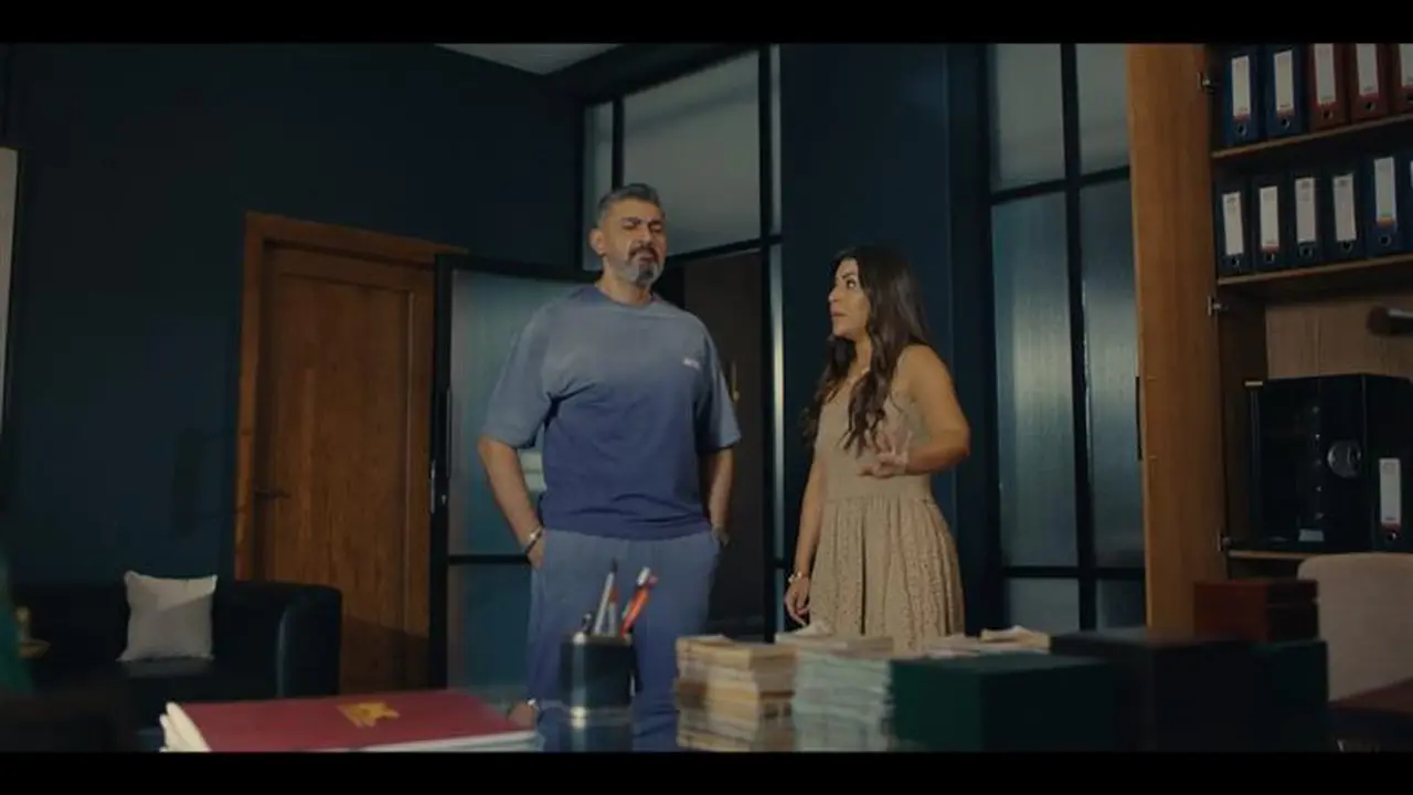 أيتن عامر تسترد أموال ياسر جلال في أحداث الحلقة 10 من مسلسلهم الجديد